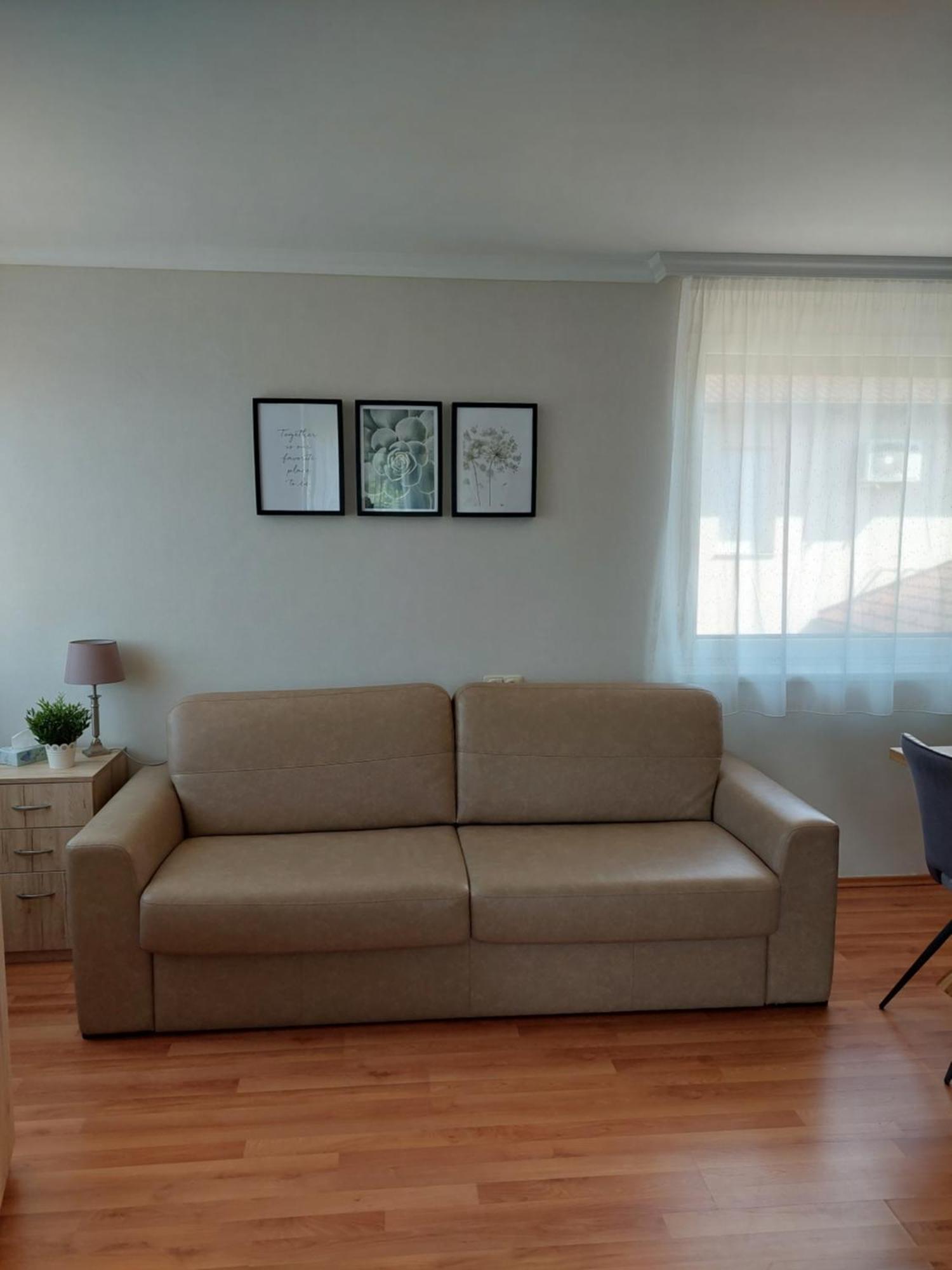 Elek Apartmanhaz Hajduszoboszlo Exterior photo